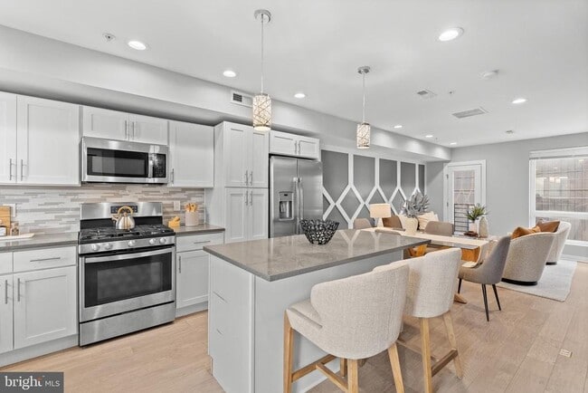 Building Photo - 815 Perkiomen St