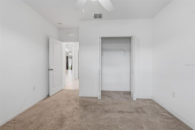 Building Photo - 836 Cambridge Dr
