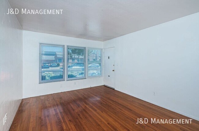 Building Photo - 4380 Louisiana St