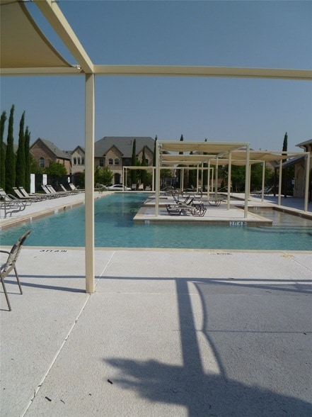 Building Photo - 5547 Cecina Dr