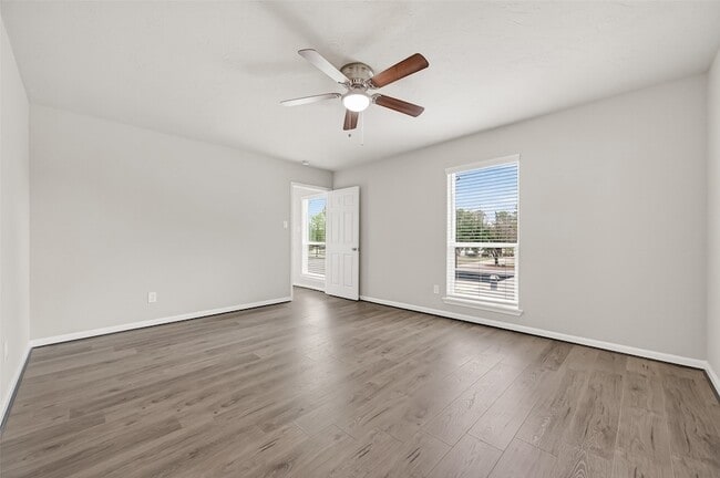 Building Photo - 7739 Antoine Dr