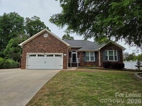 Building Photo - 1319 Mistletoe Ridge Pl NW