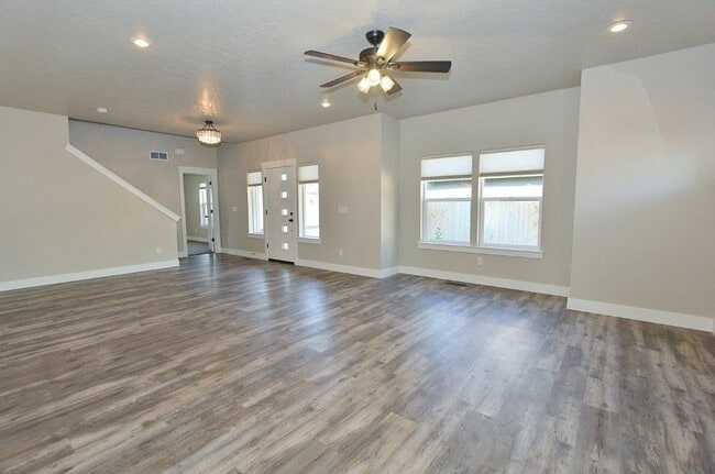 Building Photo - Immaculate North End Home