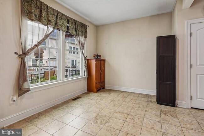 Building Photo - 25128 Deerhurst Terrace