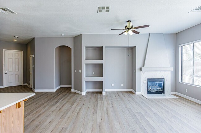 Building Photo - 1 Story home located in Southern Highlands