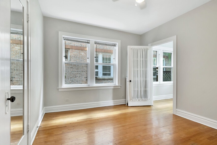 Building Photo - 5658 N Campbell Ave