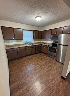 Building Photo - 1108 10th St