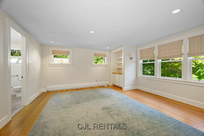 Building Photo - 29 Merrill Rd