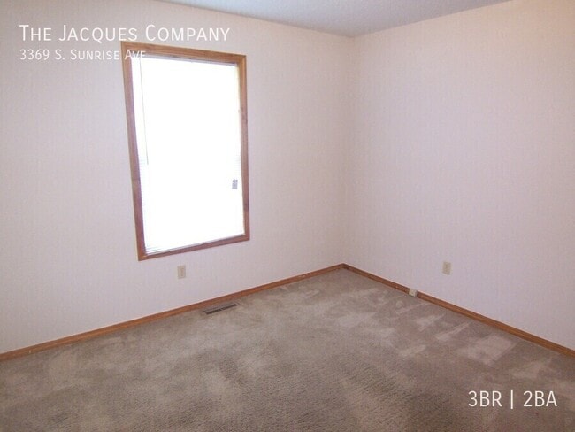 Building Photo - 3369 S Sunrise Ave
