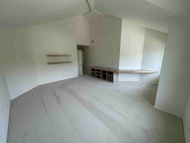Building Photo - CALABASAS MEDITERRANEAN ESTATE IN THE BELL...