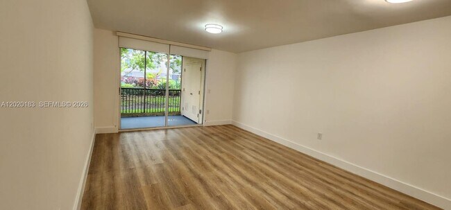 Building Photo - 8333 Lake Dr