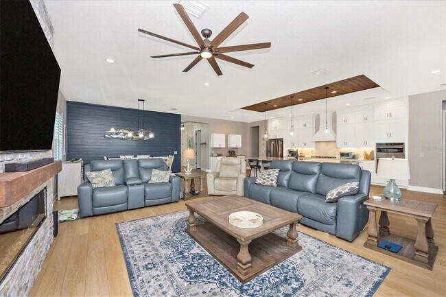 Building Photo - 18805 Valleta Ave