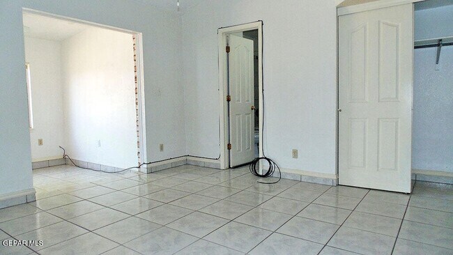 Building Photo - 7133 Imperial Ridge Dr