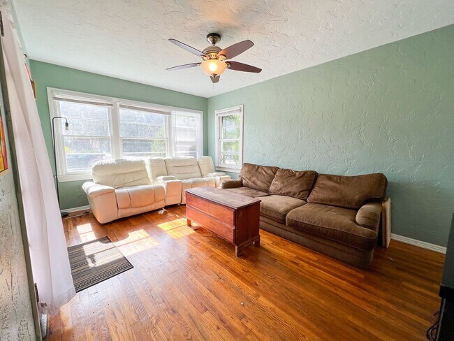 Primary Photo - 1824 NW 5th Ave