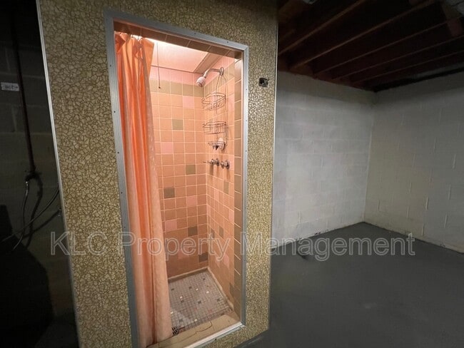 Building Photo - 2826 67th St