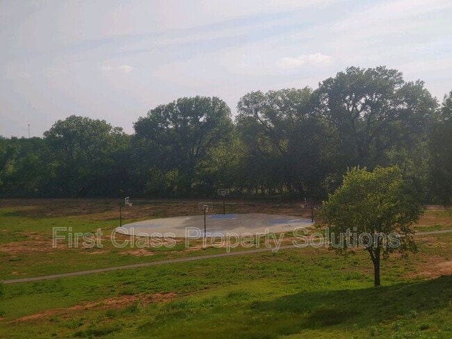 Building Photo - 3116 Drake Crest Dr