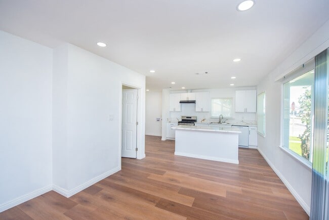 Building Photo - Remodeled Home