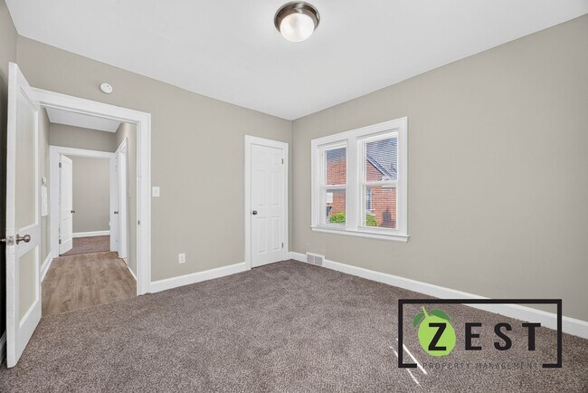 Building Photo - 15494 Bringard Dr