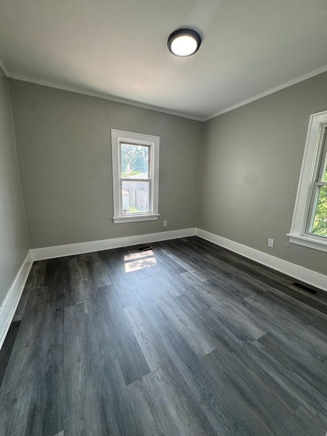 Building Photo - Beautiful 2-bedroom house for Rent in Lansing, IL VAILABLE NOW!!