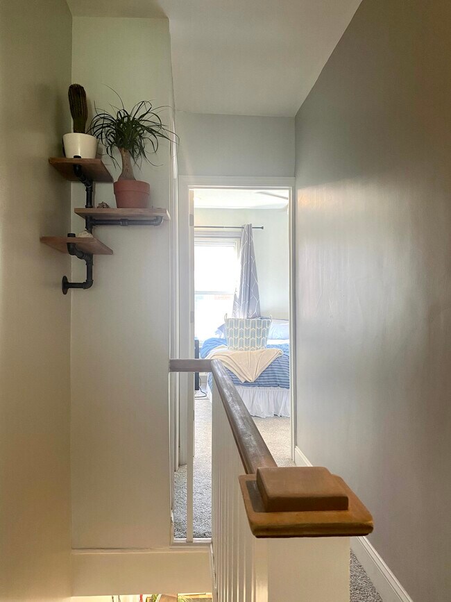 Building Photo - 2729 Reno St