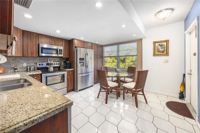 Building Photo - 2504 Antigua Terrace