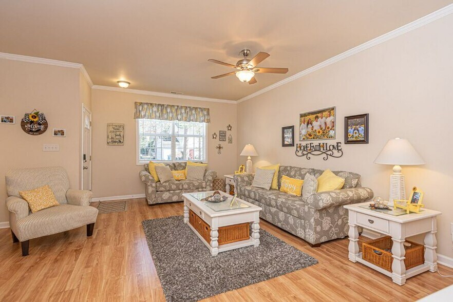 Building Photo - 29 Burr Hill Dr