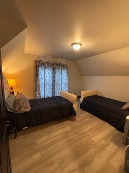 Building Photo - 16261 Tuller St