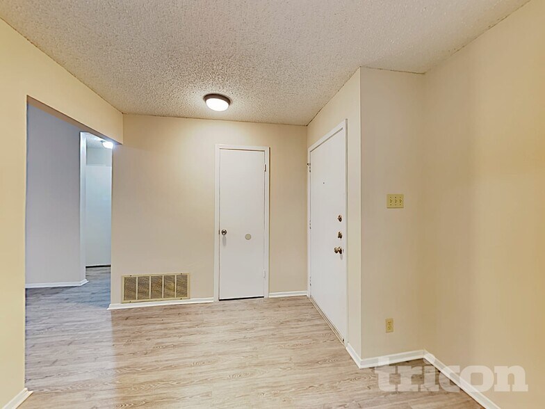 Building Photo - 6215 Ridge Arbor St