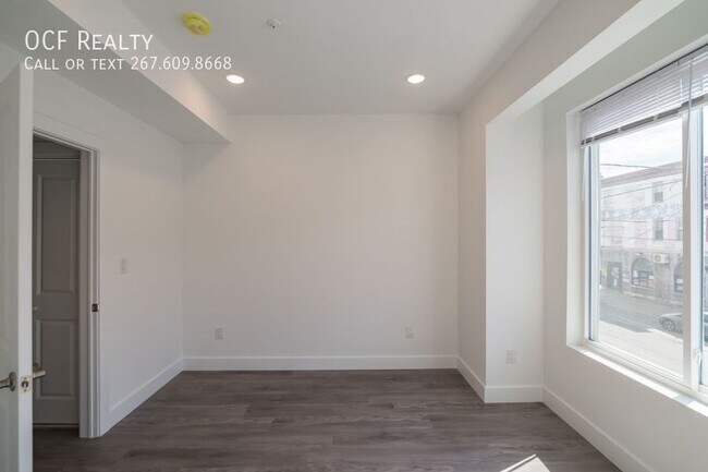 Building Photo - 1711 Snyder Ave