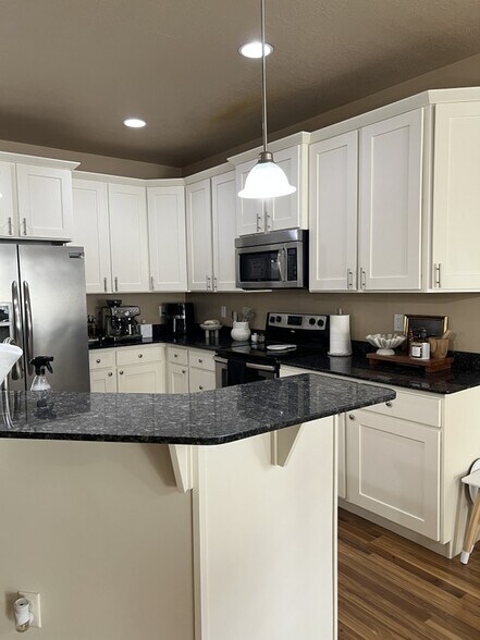 Building Photo - 3744 Prairiewood Drive