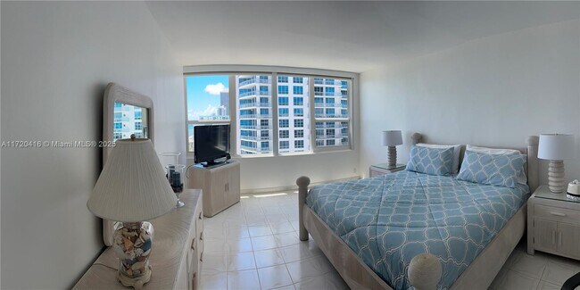 Building Photo - 3505 S Ocean Dr