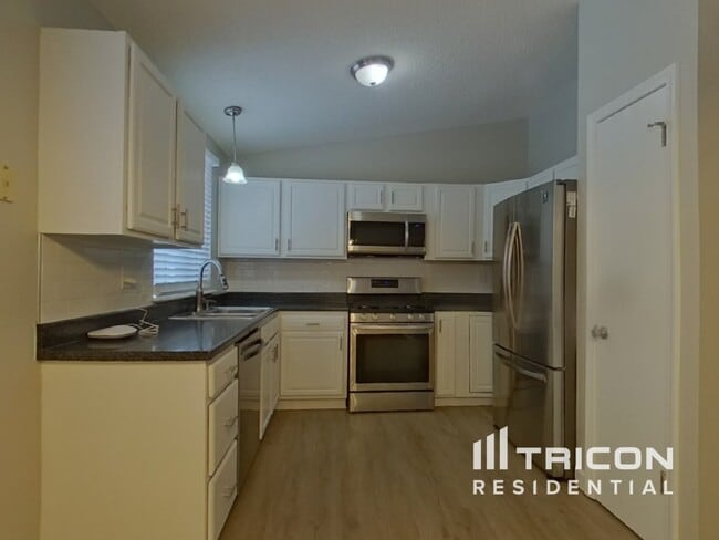 Building Photo - 4514 Fenton Rd