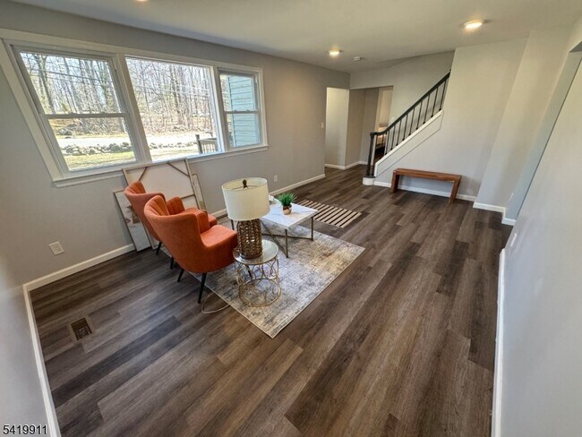 Building Photo - 117 Weldon Rd