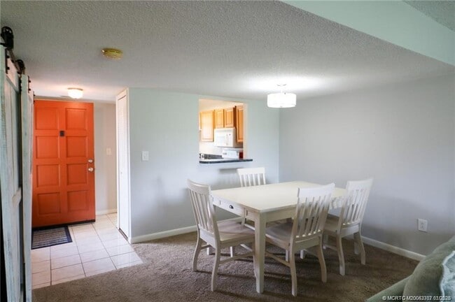 Building Photo - 5433 SE Miles Grant Rd