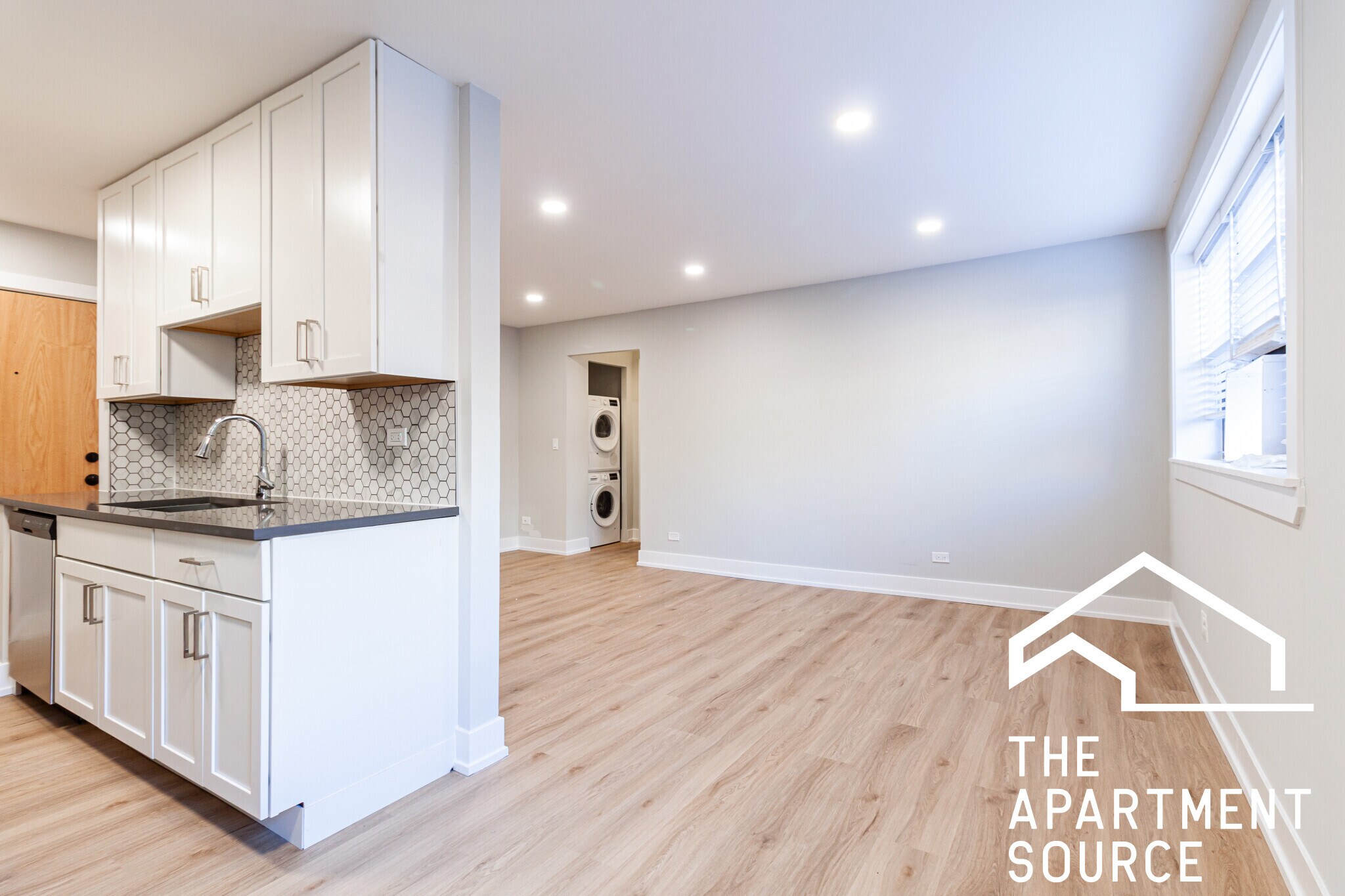 Building Photo - 540 W Aldine Ave