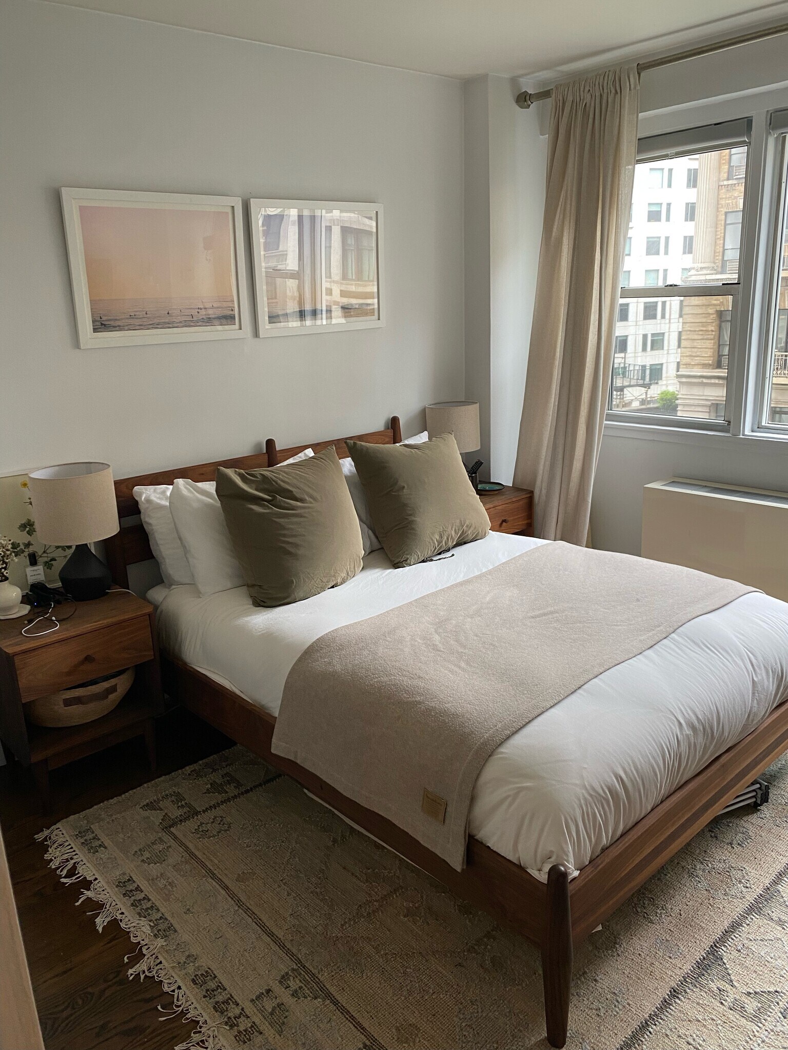 Building Photo - 77 E 12th St