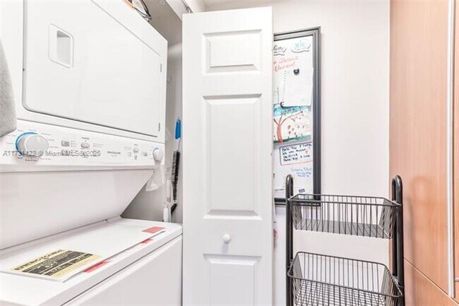 Building Photo - 2080 S Ocean Dr