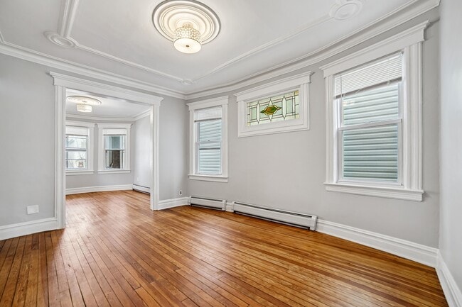 Building Photo - 78 W 6th St