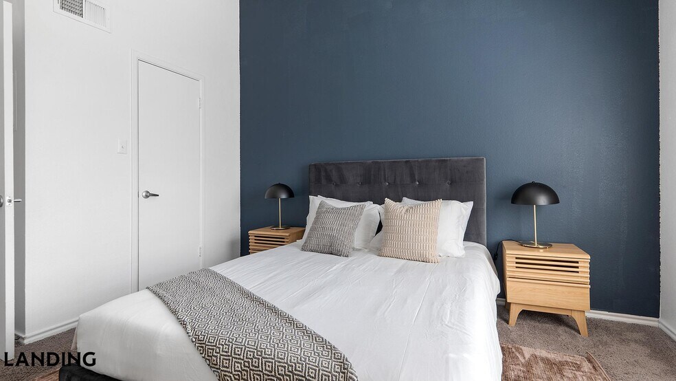 Building Photo - 1071 Clayton Ln