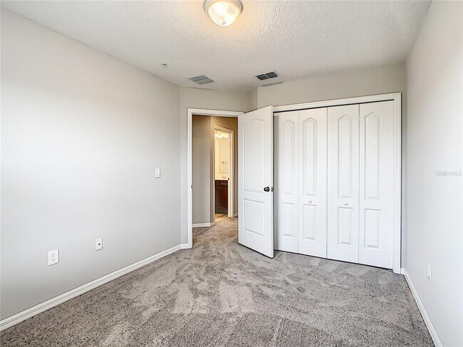 Building Photo - 213 Rustic Loop