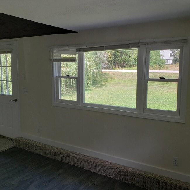 Building Photo - 49 Pine Hill Rd