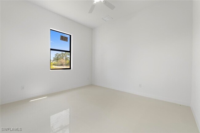 Primary Photo - 2916 30th St SW