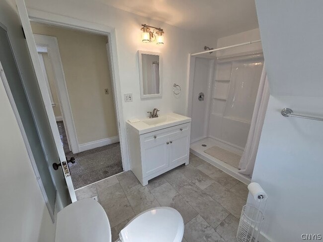 Building Photo - 210 N Midler Ave