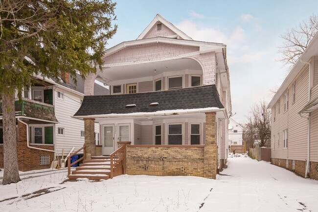 Primary Photo - 3331 E 140th St