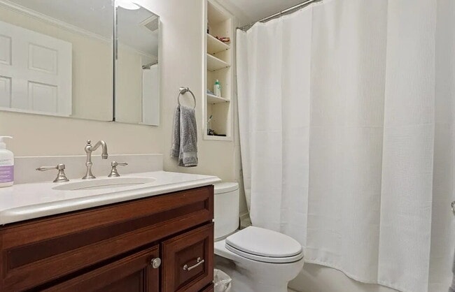 Building Photo - Secure This Beautiful Unit Today