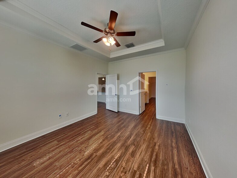 Building Photo - 2458 Ixora Ct