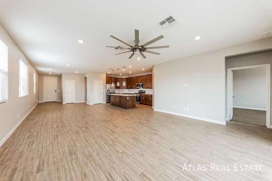 Building Photo - 20234 W Harrison St