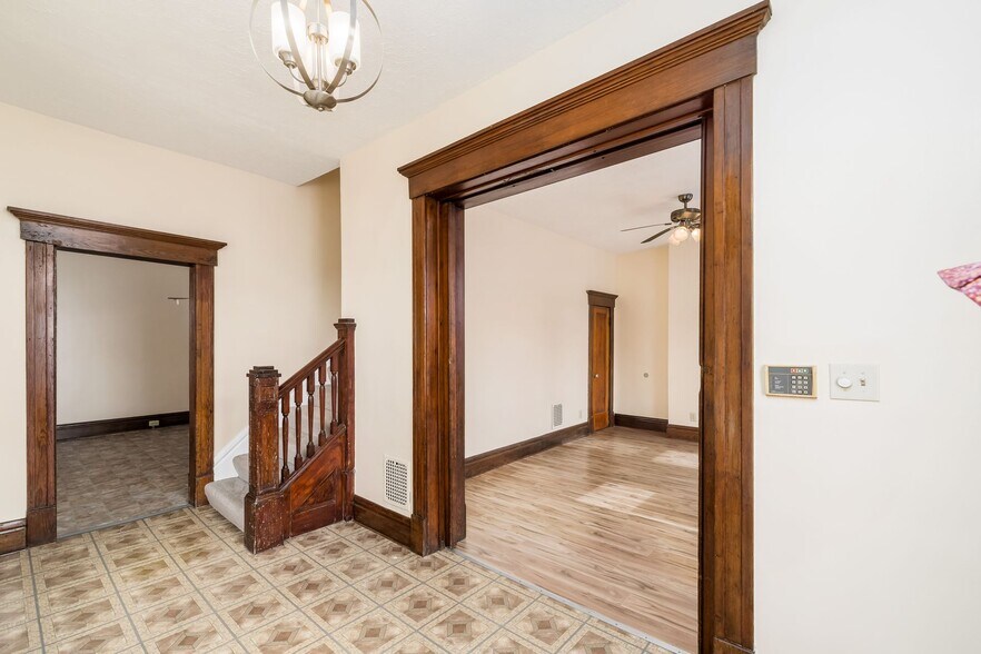 Building Photo - 277 S Champion Ave