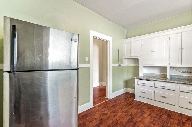 Interior Photo - UP Uptowner Apartments