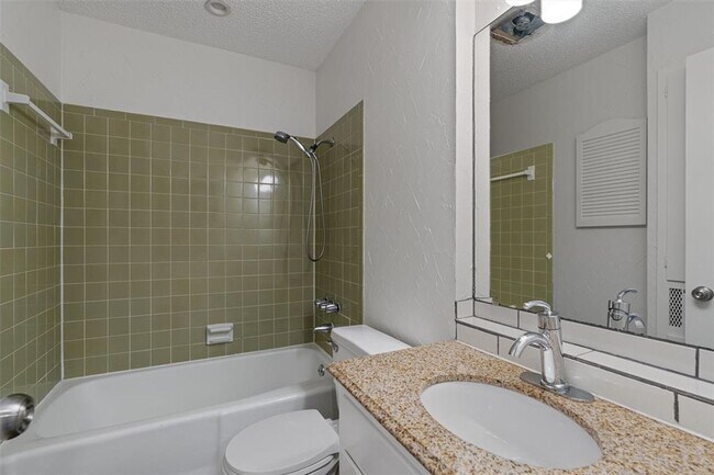 Building Photo - 2616-2618 Audubon Pl